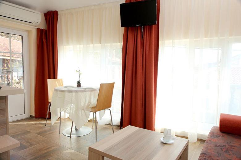 Къщата С Чешмата Apartment Veliko Tărnovo Exterior foto